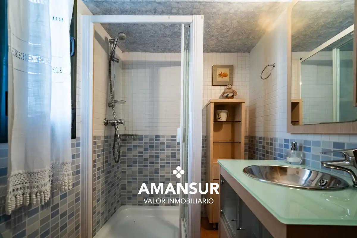 Bathroom of Houses for sale in Punta Umbría  with Heating, Terrace and Swimming Pool