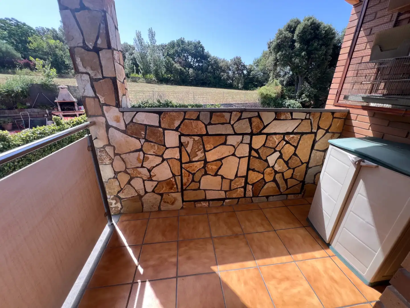 Terrassa de Casa o xalet en venda en La Roca del Vallès amb Aire condicionat, Calefacció i Jardí privat