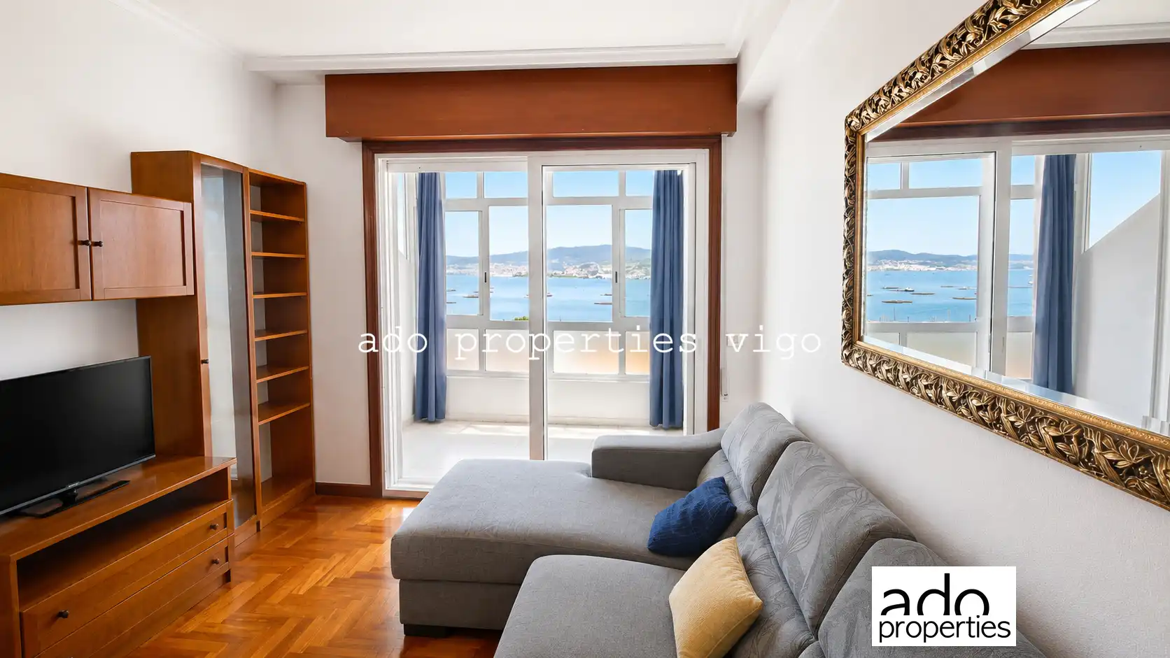 Sala de estar de Piso en venta en Redondela con Calefacción, Trastero y Amueblado