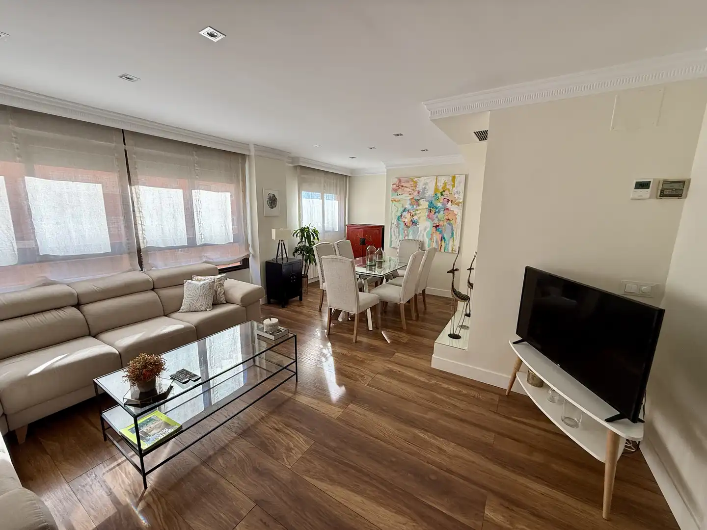 Sala d'estar de Pis de lloguer en Madrid amb Aire condicionat, Calefacció i Piscina
