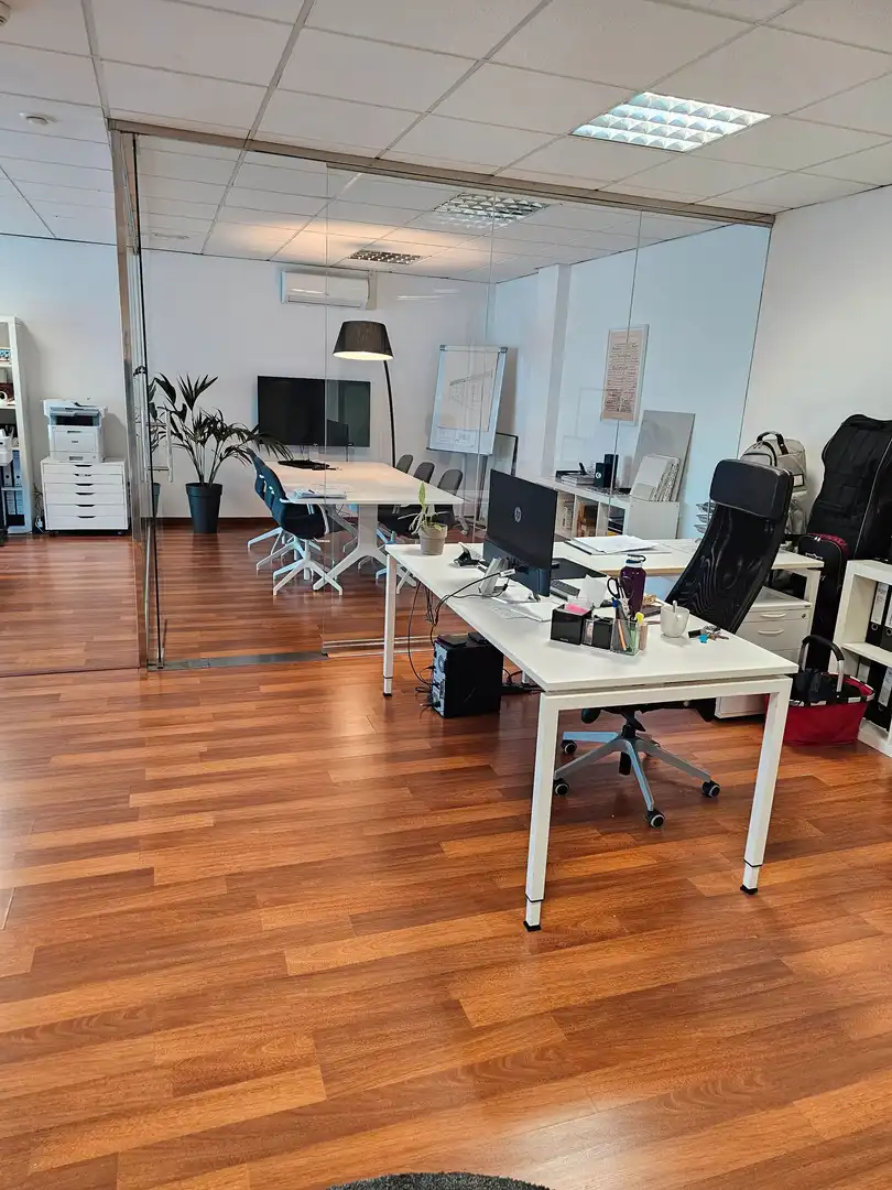 Bureau avec ascenseur à louer à Gran Via Asima 20, imagen 2