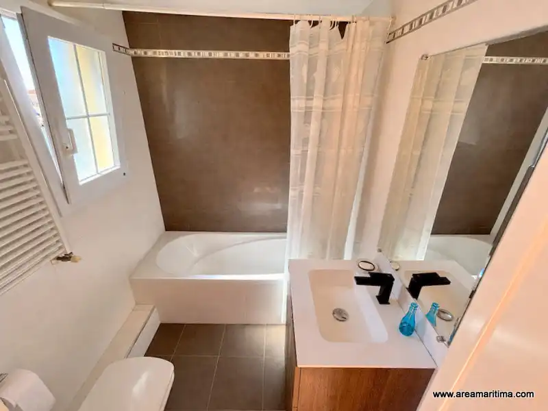 Bathroom of Detached homes for sale in Alboraya  with Air Conditioner, Parquet flooring and Terrace