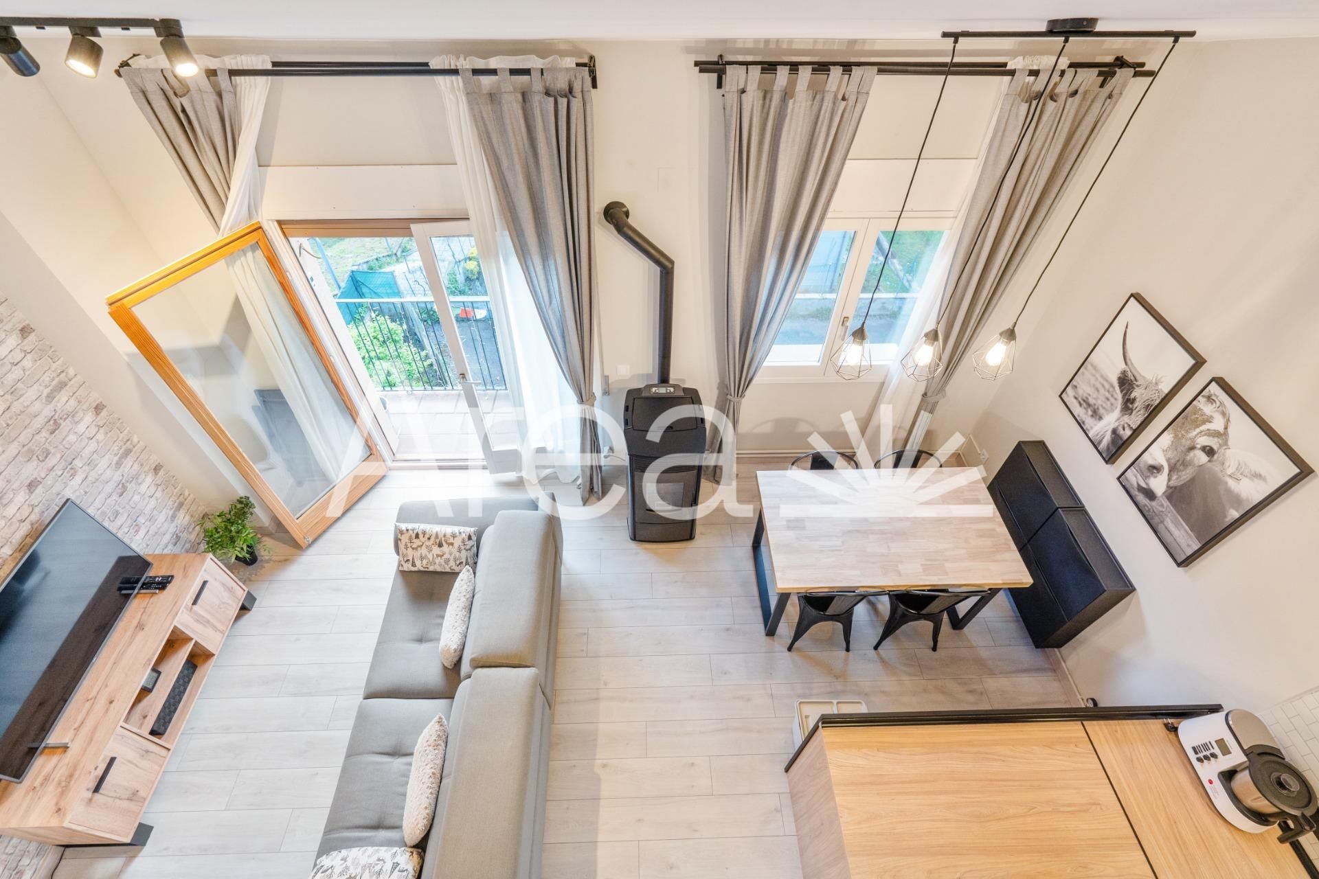 Living room of Attic for sale in Ribes de Freser  with Private garden, Storage room and Furnished