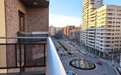 Vista exterior de Pis en venda en  Logroño amb Calefacció, Parquet i Terrassa