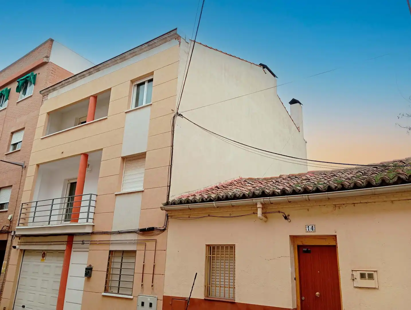 Vista exterior de Casa o chalet en venta en Guadalajara con Calefacción