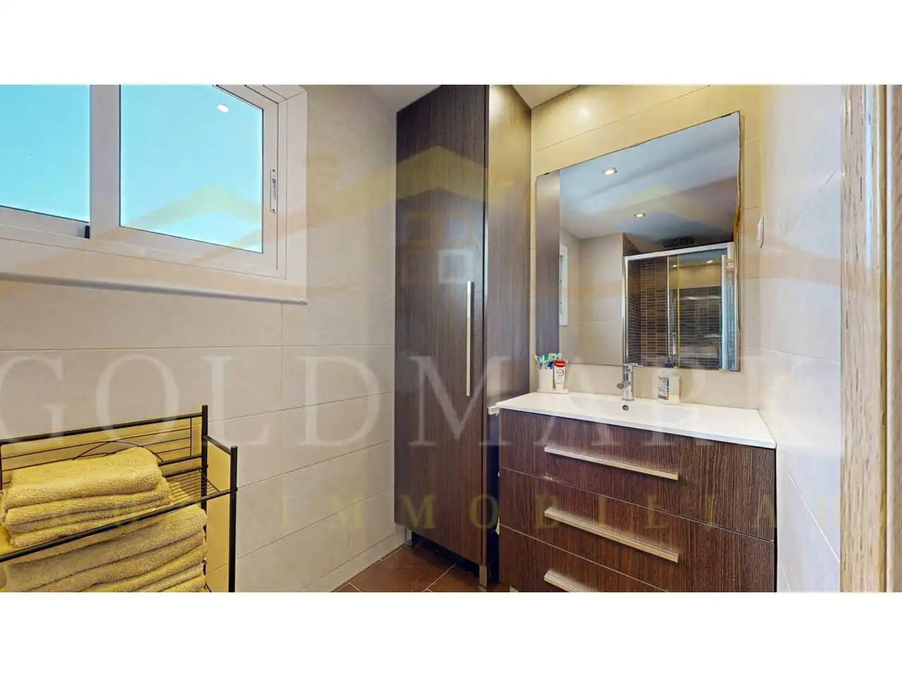 Baño de Piso en venta en Sant Vicenç Dels Horts con Aire acondicionado, Calefacción y Parquet