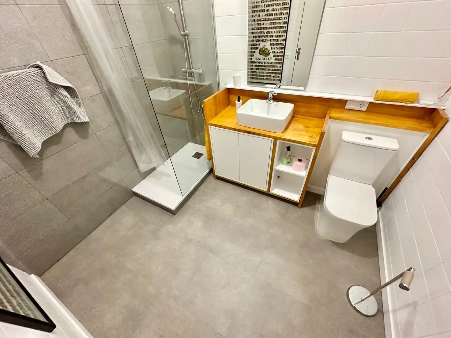 Badezimmer von Wohnung zur untervermieten in L'Hospitalet de Llobregat mit Klimaanlage, Heizung und Terrasse