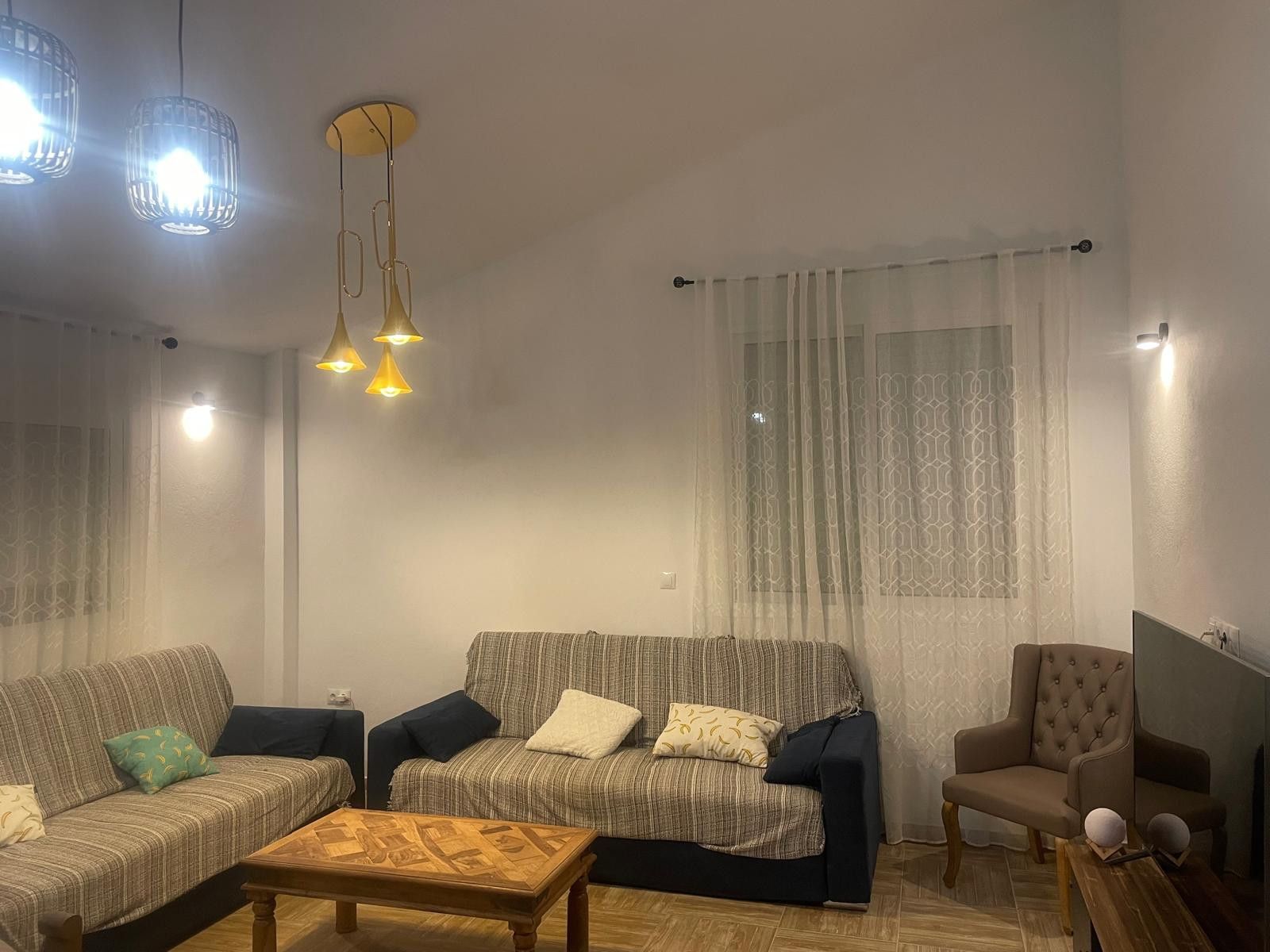 Sala d'estar de Casa o xalet en venda en Alhaurín El Grande amb Aire condicionat, Jardí privat i Terrassa