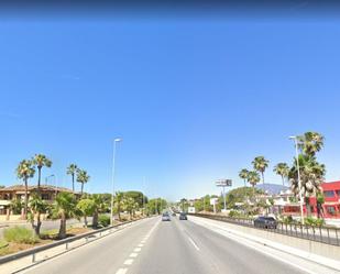 Vista exterior de Local en venda en Estepona