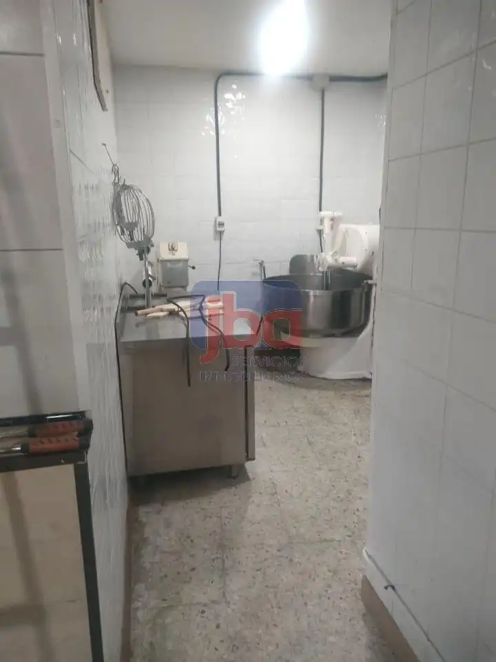 Cuina de Local en venda en Coles amb Moblat
