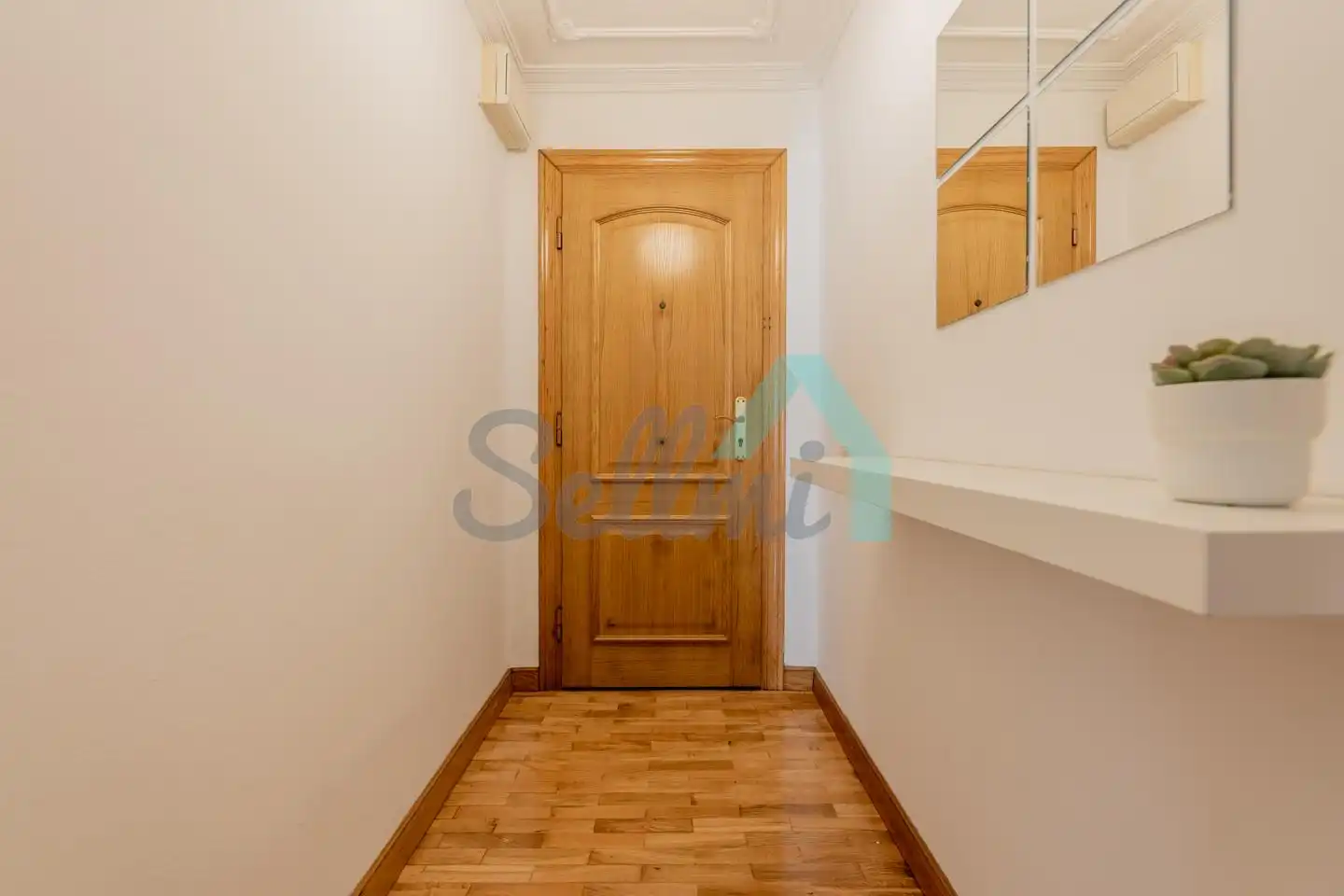 Habitación en Escultor Laviada, Vallobín