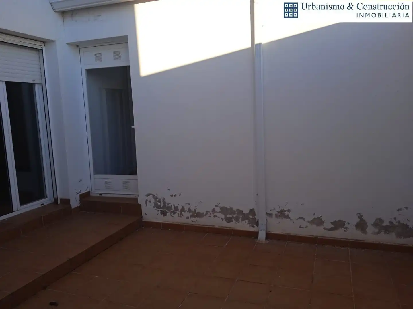Einfamilien-Reihenhaus zum Verkauf in Piedrabuena mit Klimaanlage, Parkett und Terrasse