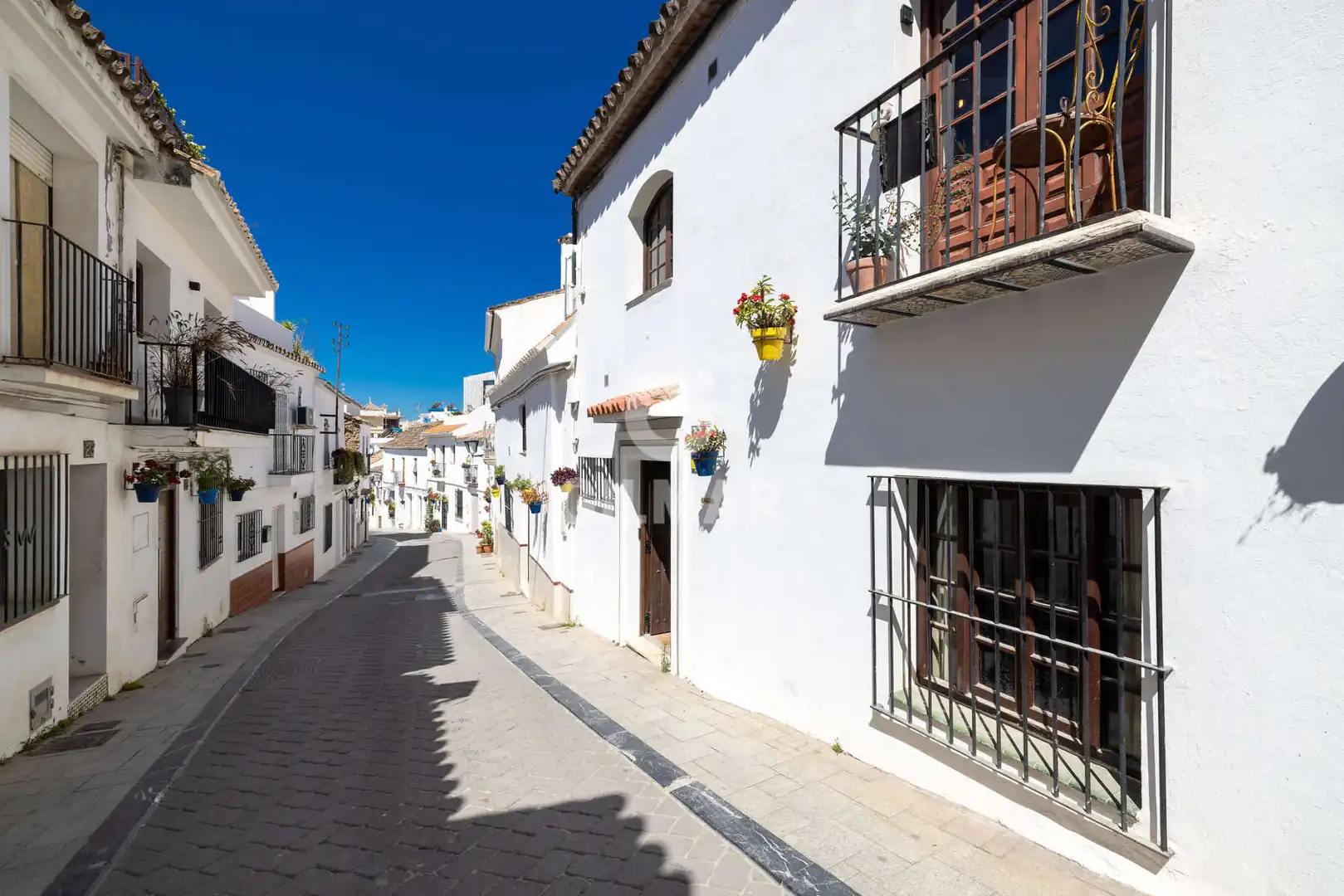 Vista exterior de Casa adosada en venta en Estepona con Calefacción