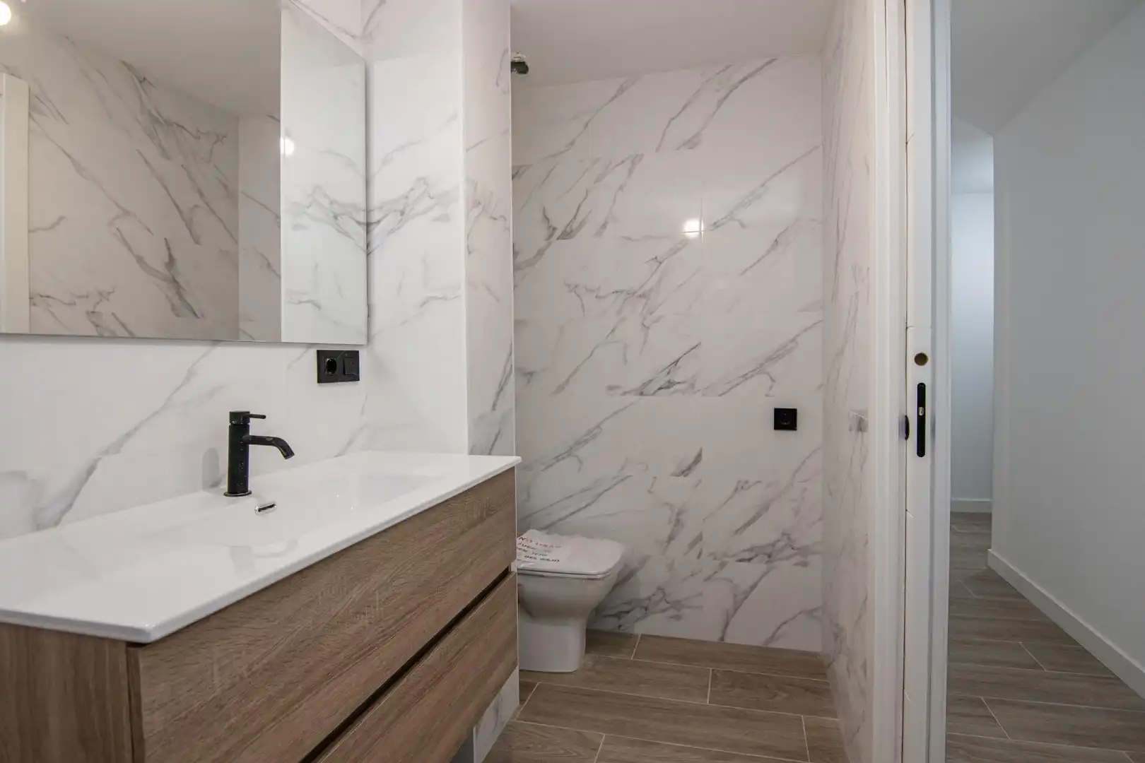 Baño de Piso en venta en A Coruña Capital  con Calefacción y Trastero