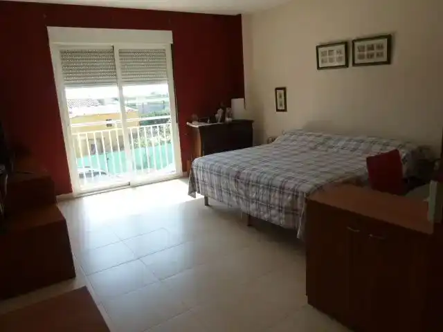 Dormitori de Casa o xalet en venda en Les Alqueries / Alquerías del Niño Perdido amb Aire condicionat i Balcó