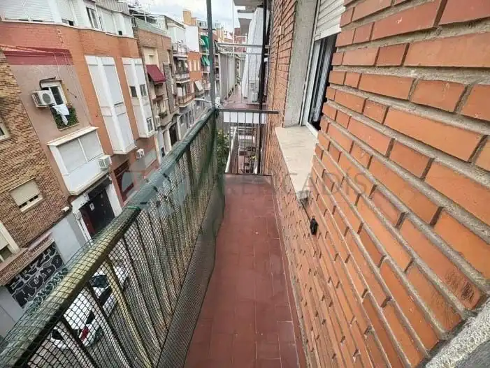 Appartement à vendre à CL RAMON CALABUIG  Pl: Pt:C  MADRID (MADRID)