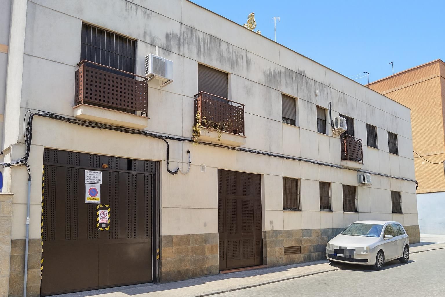 Exterior view of Duplex for sale in  Sevilla Capital  with Air Conditioner, Heating and Terrace