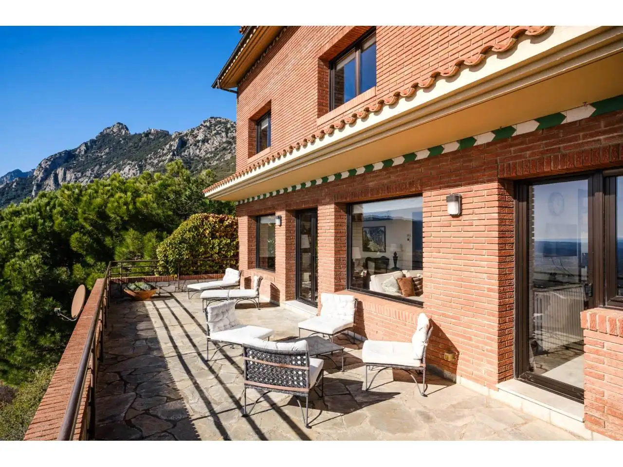 Villa con giardino in vendita a Berga, imagen 12