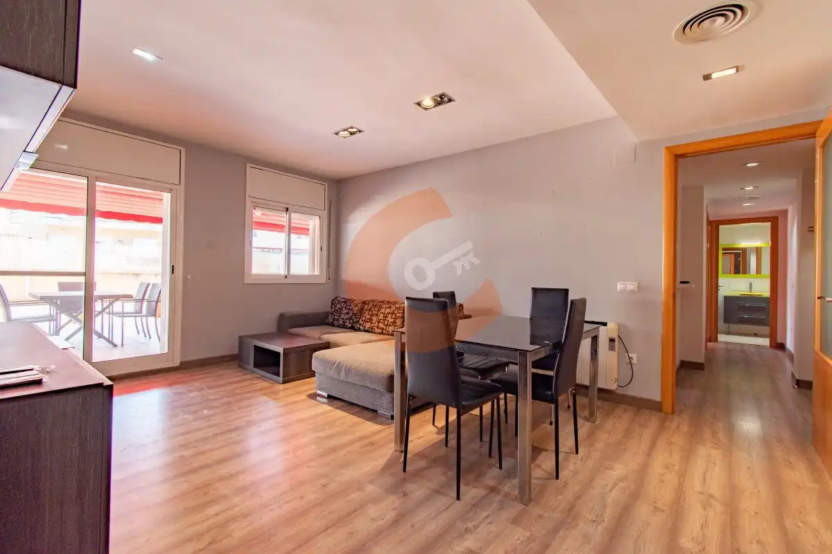 Sala de estar de Piso en venta en El Vendrell con Aire acondicionado, Calefacción y Parquet