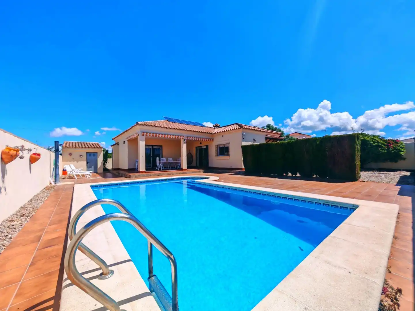 Piscina de Casa o xalet en venda en Chiclana de la Frontera amb Aire condicionat, Jardí privat i Piscina