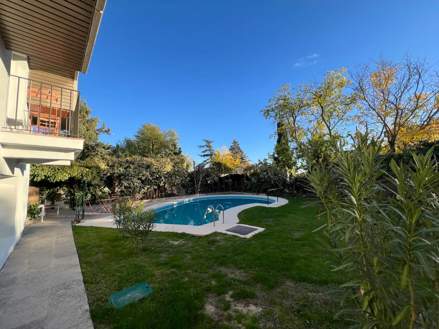 Swimming pool of Houses for share in Madrid  with Air Conditioner, Heating and Private garden