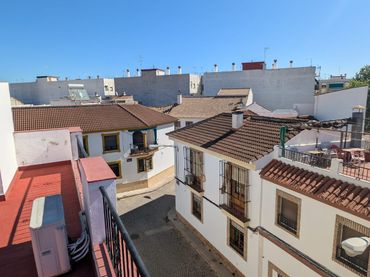 Casa amb balcó en venda a Calle Platero Rodrigo de León 12