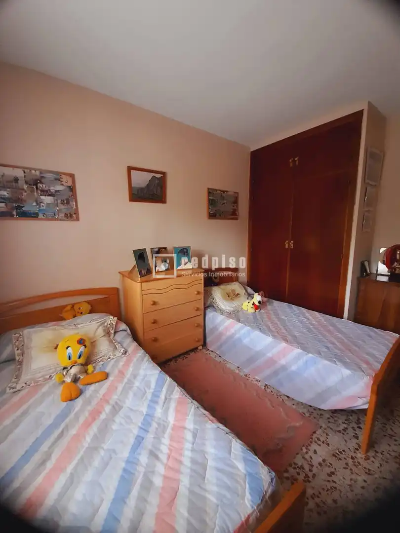 Dormitori de Casa o xalet en venda en Valdaracete amb Calefacció, Jardí privat i Terrassa