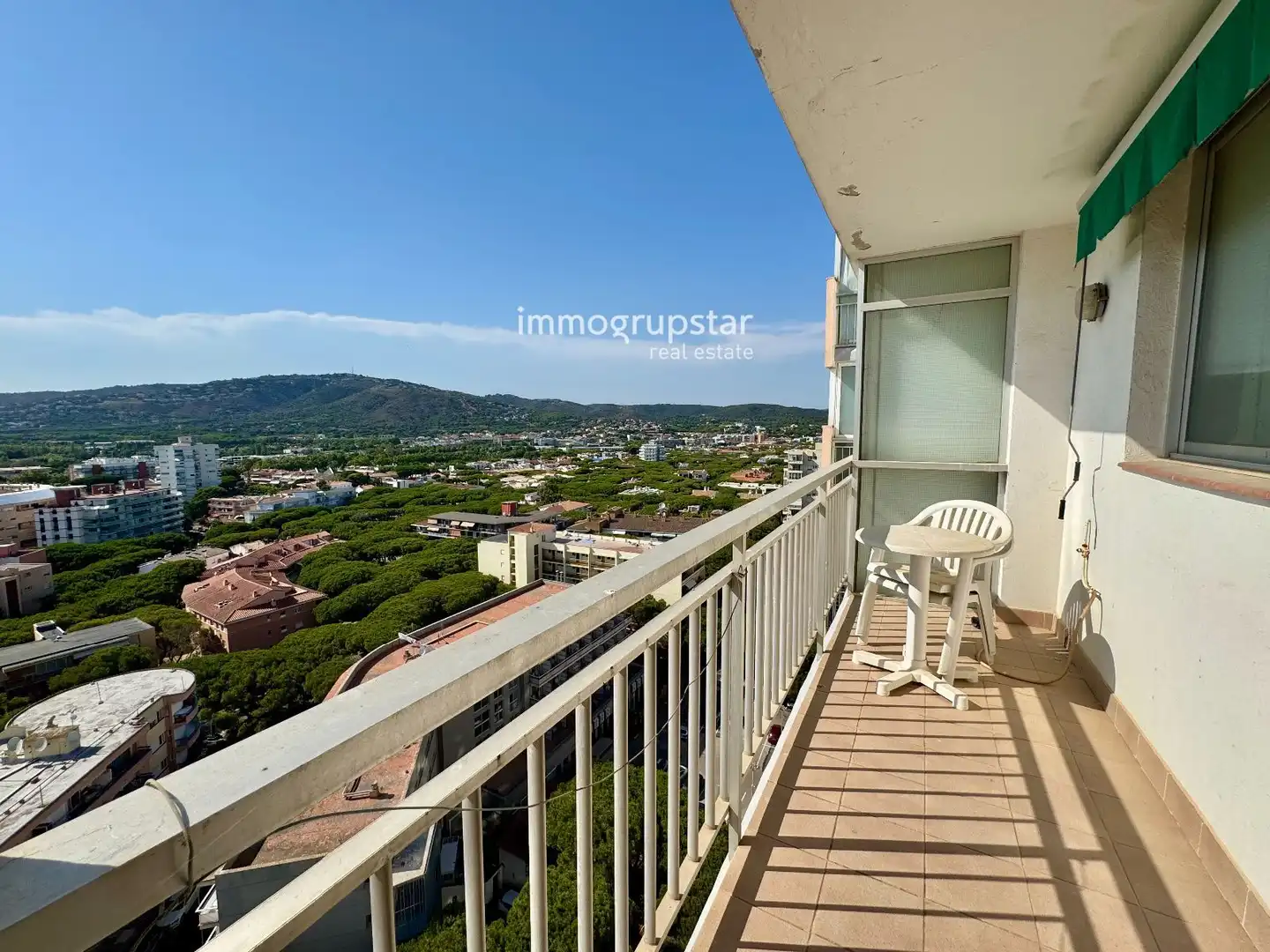 Terraza de Piso en venta en Castell d'Aro, Platja d'Aro i s'Agaró con Terraza y Balcón