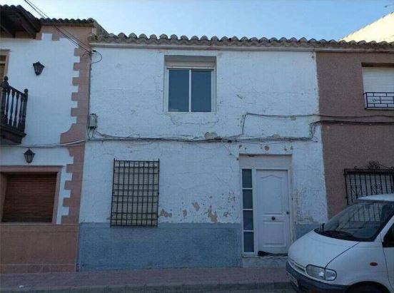 Casa-chalet en Venta en Calle Mayor en Albatana