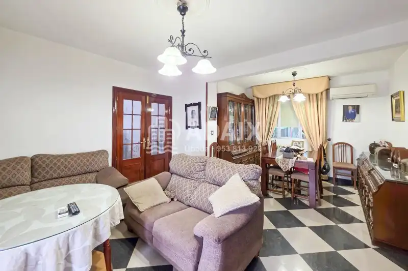 Living room of Houses for sale in Úbeda  with Air Conditioner, Heating and Terrace