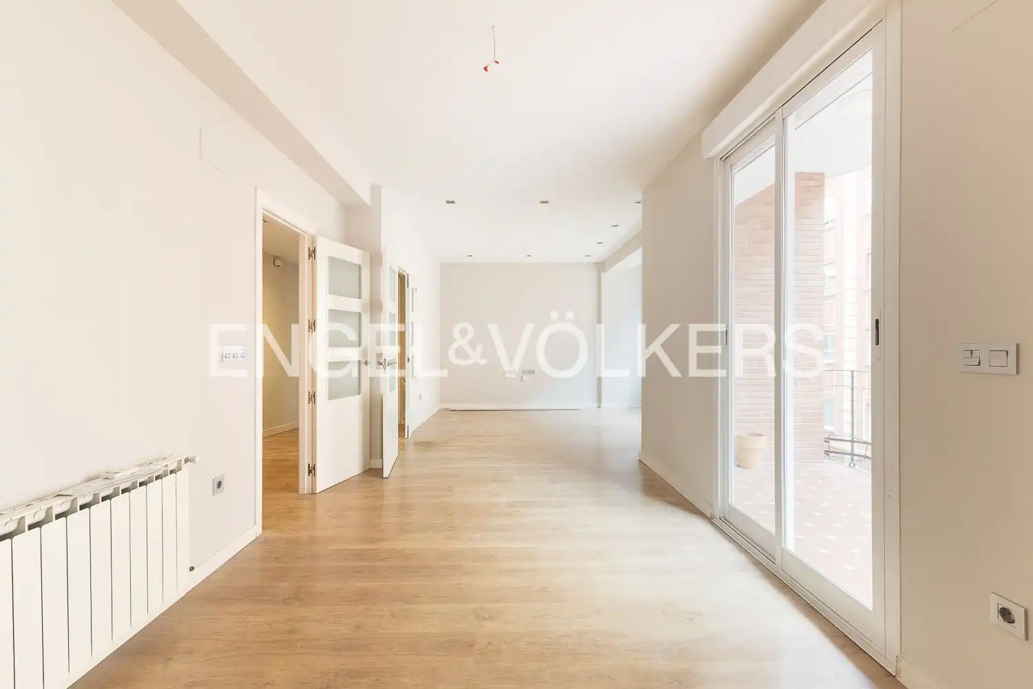 Vista exterior de Piso de alquiler en Valencia con Aire acondicionado, Calefacción y Balcón