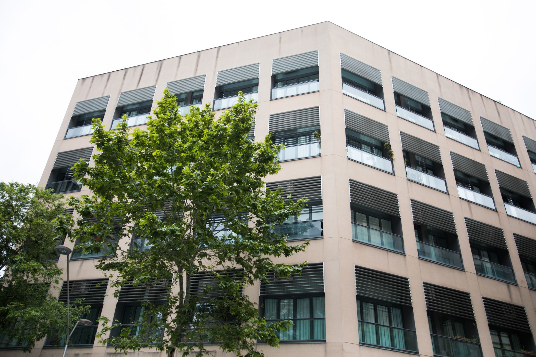 Exterior view of Study for sale in  Barcelona Capital  with Air Conditioner and Parquet flooring