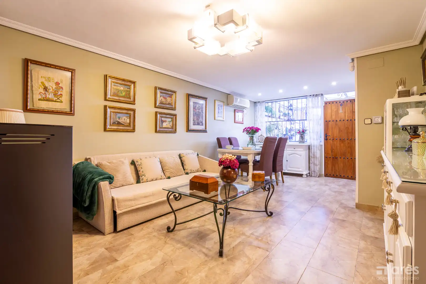 Living room of Detached homes for sale in Madrid  with Air Conditioner, Heating and Terrace