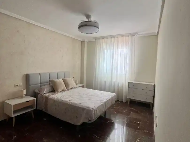 Habitación de Dúplex de alquiler en Jaén con Aire acondicionado, Amueblado y Balcón
