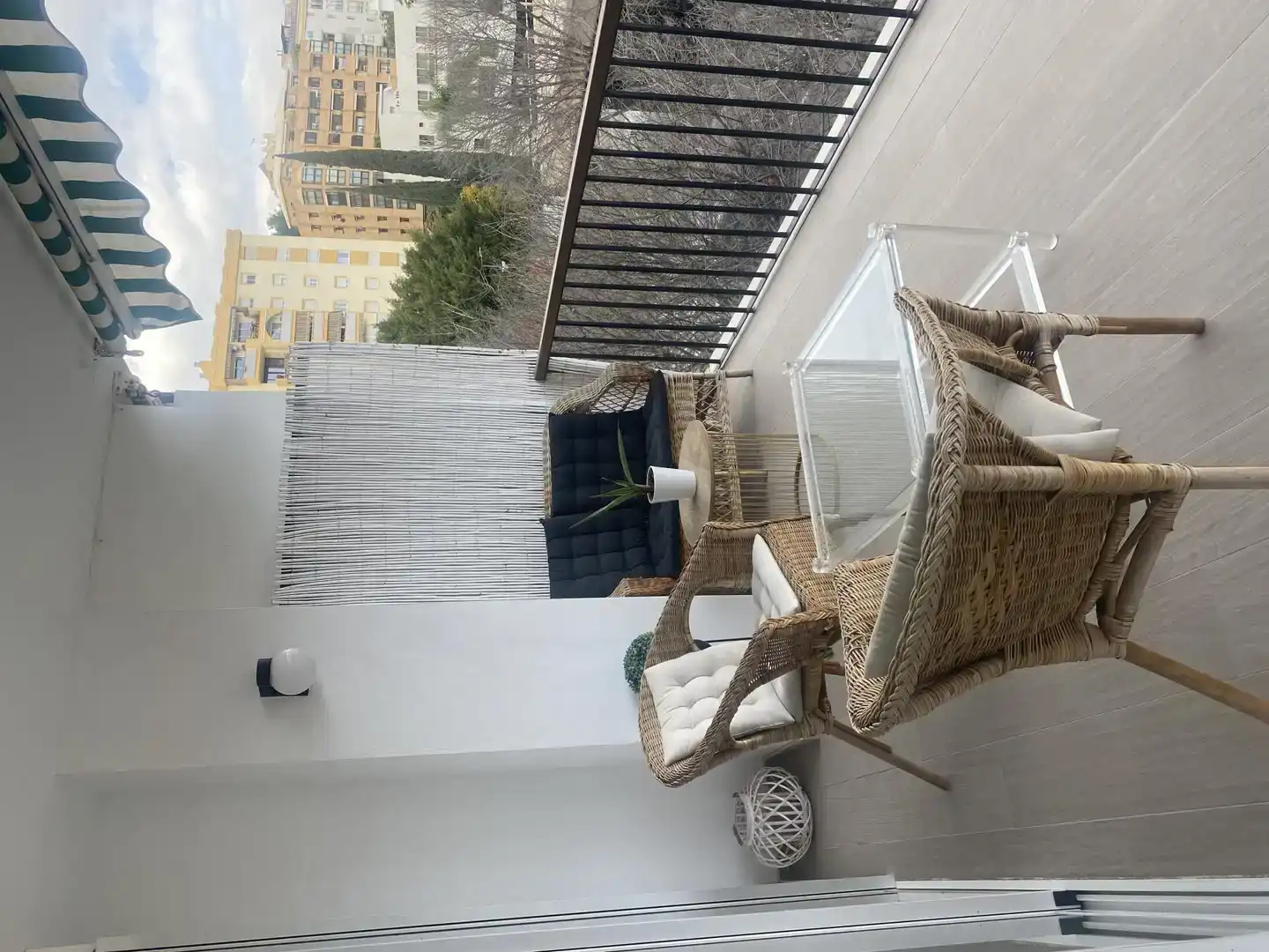 Terrasse von Wohnungen zur Miete in Marbella mit Privatgarten, Schwimmbad und Möbliert