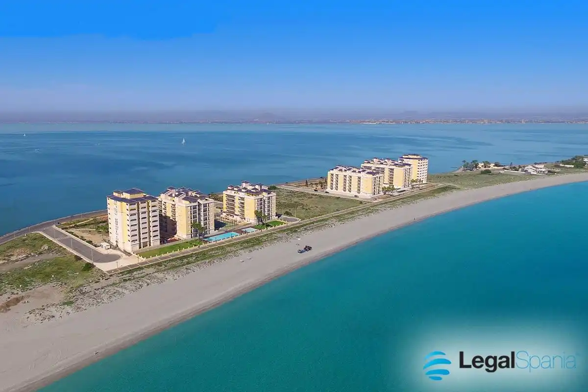 Vista exterior de Apartamento en venta en La Manga del Mar Menor con Aire acondicionado, Calefacción y Jardín privado