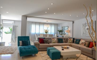 Living room of Single-family semi-detached for sale in Villanueva de la Cañada  with Heating