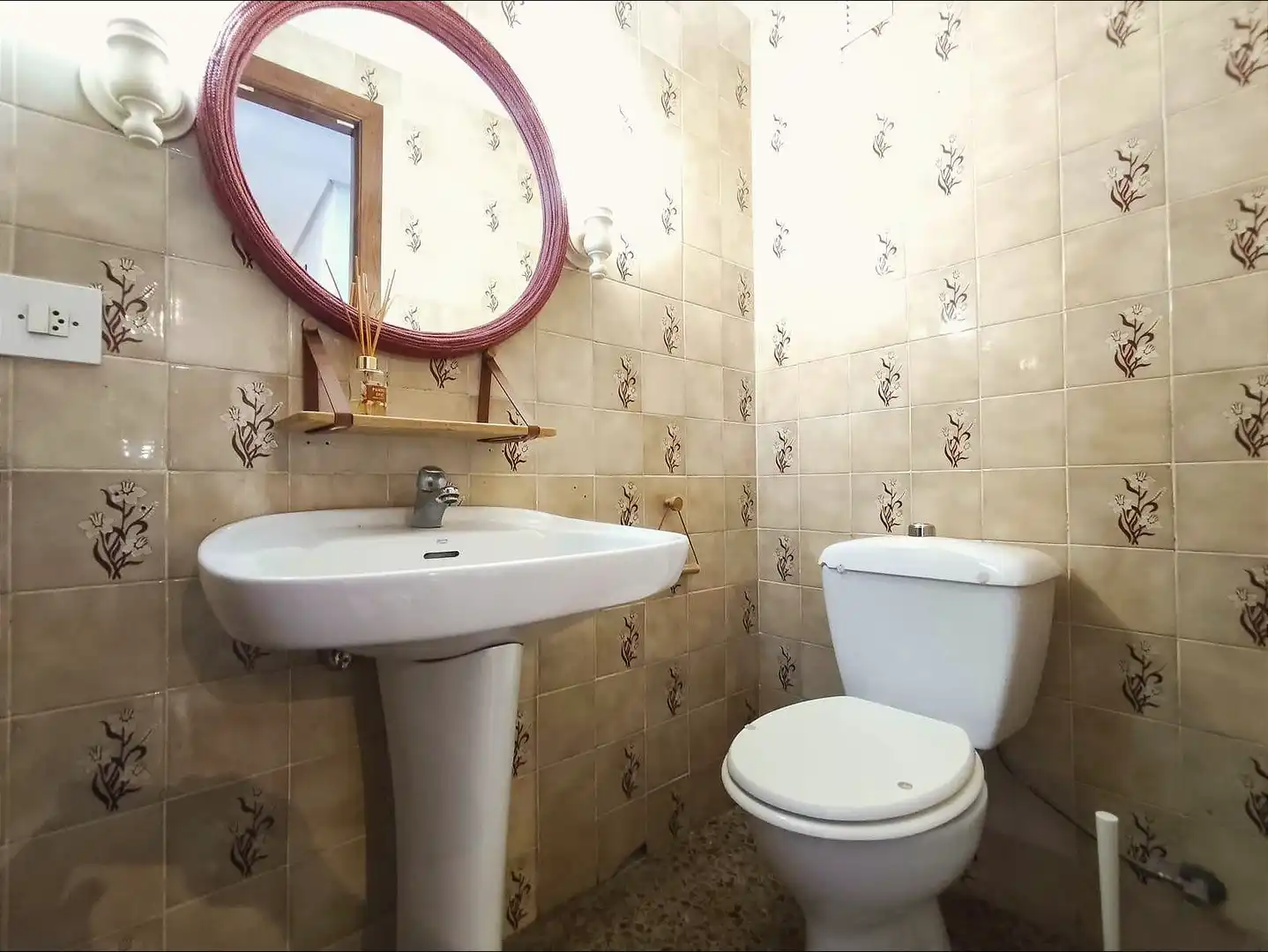 Bathroom of Flat for sale in Valencia  with Air Conditioner, Terrace and Balcony
