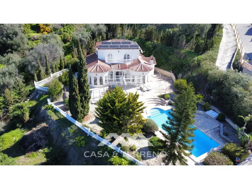 Vista exterior de Casa o chalet en venta en Algarrobo con Aire acondicionado, Jardín privado y Terraza
