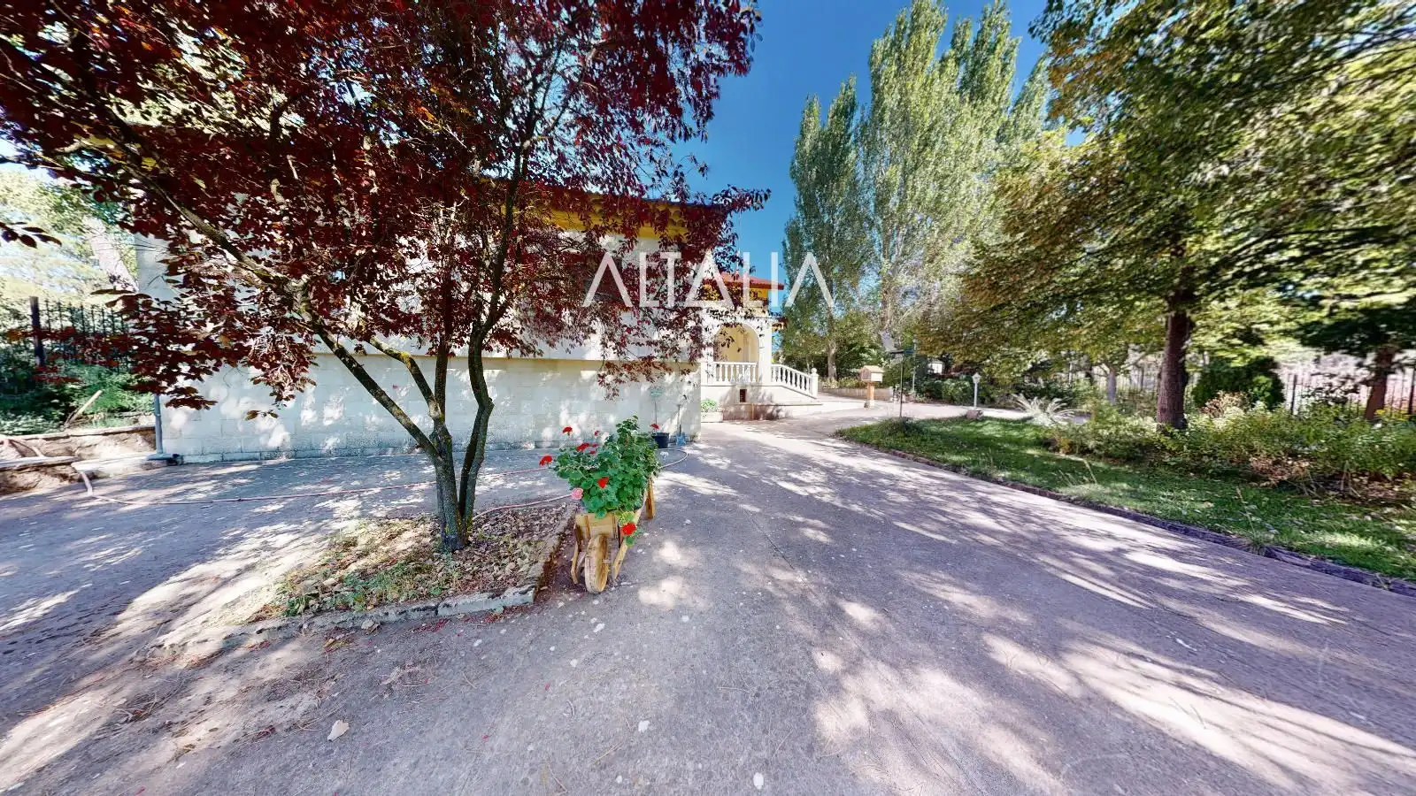 Vista exterior de Casa o xalet en venda en Fuentenava de Jábaga amb Calefacció, Traster i Piscina
