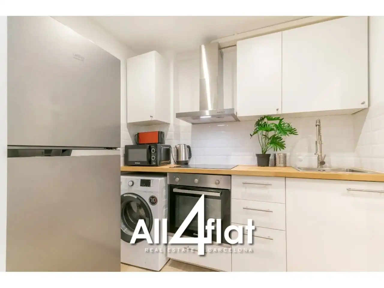 Kitchen of Flat for sale in Barcelona  with Air Conditioner, Furnished and Balcony