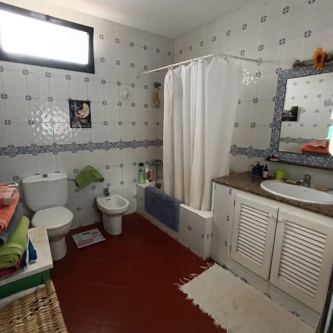 Badezimmer von Country house zum Verkauf in Ciutadella de Menorca mit Privatgarten, Terrasse und Möbliert
