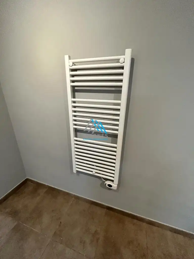 Badezimmer von Wohnung zum Verkauf in Santa Cristina d'Aro mit Heizung und Terrasse