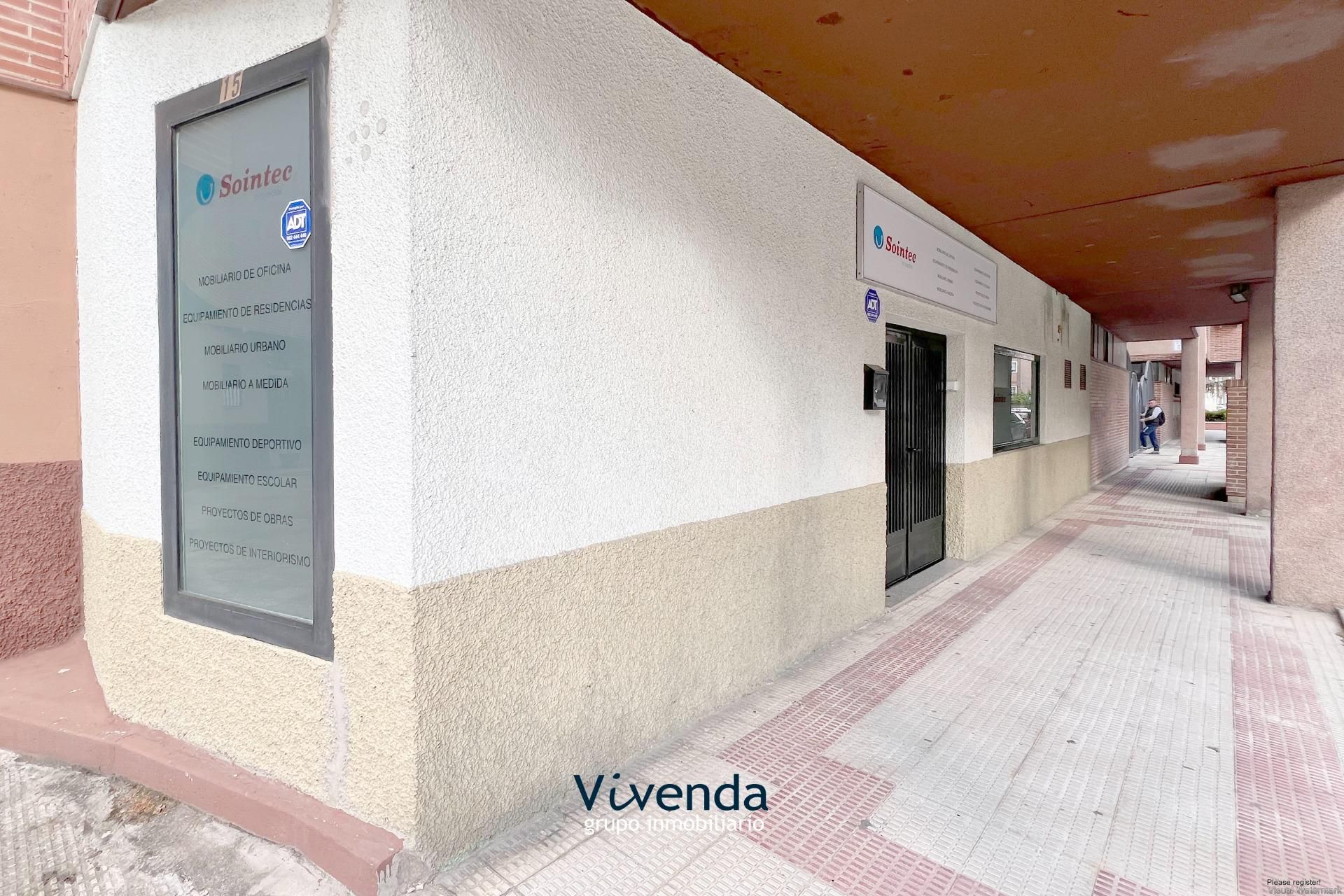 Vista exterior de Local en venda en Leganés amb Aire condicionat