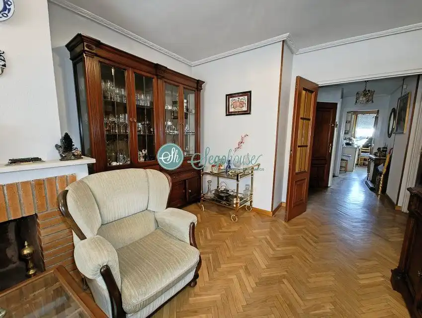Piso en venta en Segovia con Calefacción, Terraza y Trastero