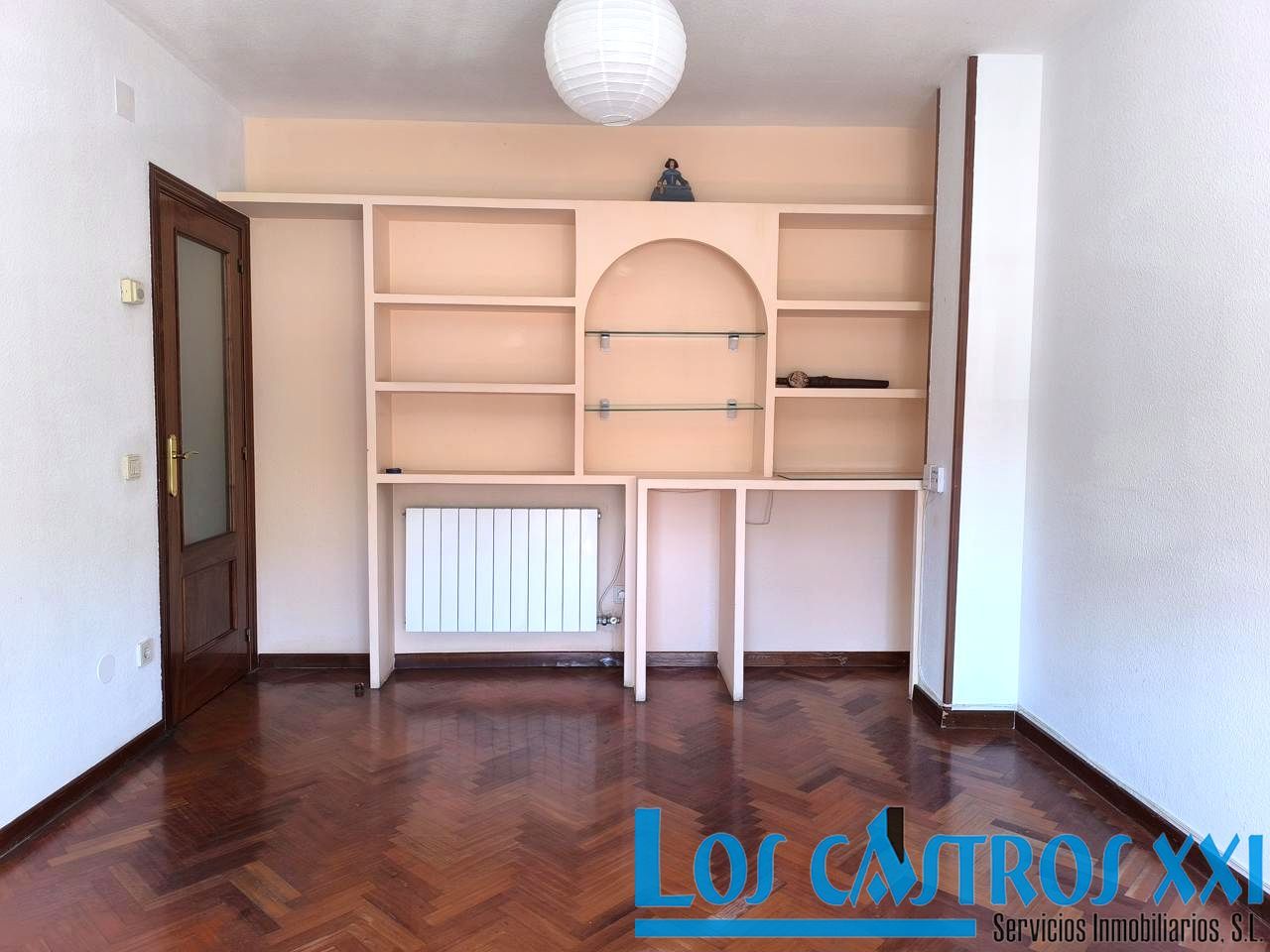 Bedroom of Flat for sale in Alpedrete  with Heating and Parquet flooring