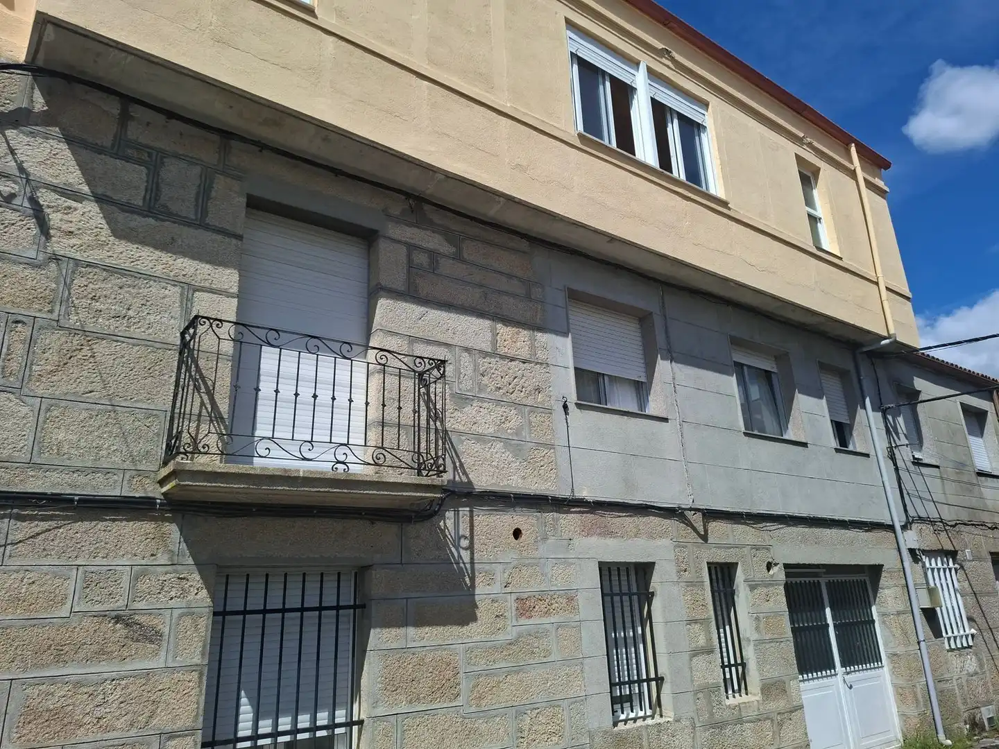 Vista exterior de Edificio en venta en Maside, Ourense