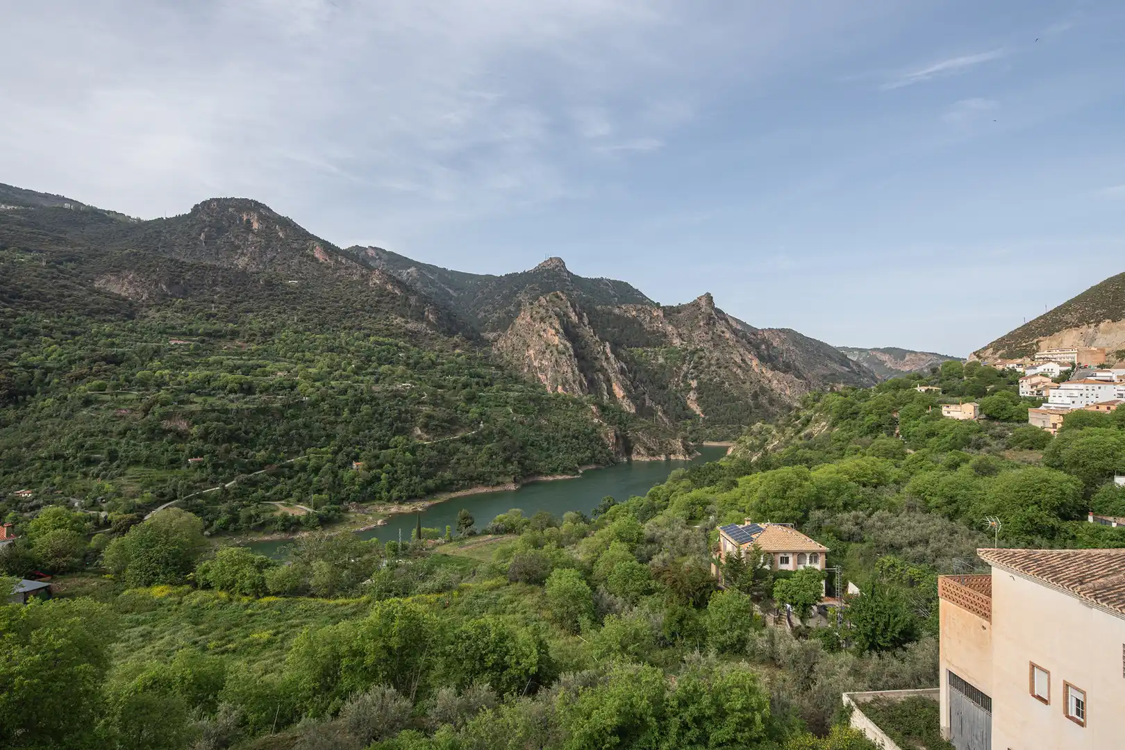 Piso en venta en Güéjar Sierra con Calefacción, Terraza y Trastero