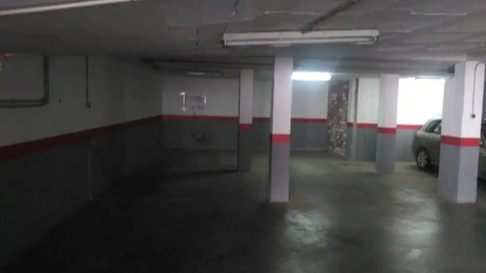 Aparcament en venda a Casco Histórico, imagen 2