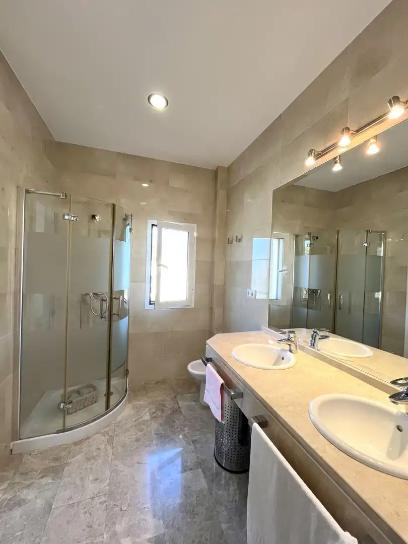 Houses for sale in Parque Atlántico - Ronda este